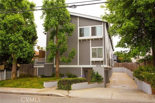 Building Photo - 1420 12th St
