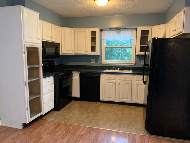 Photo - 3201 Catskill Ct