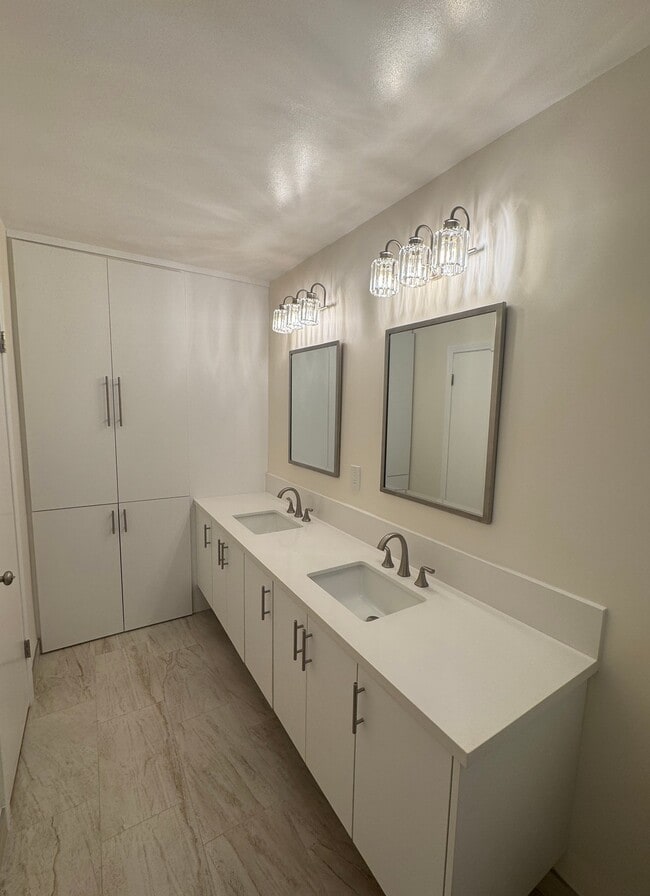 Building Photo - 1800 Camden Ave