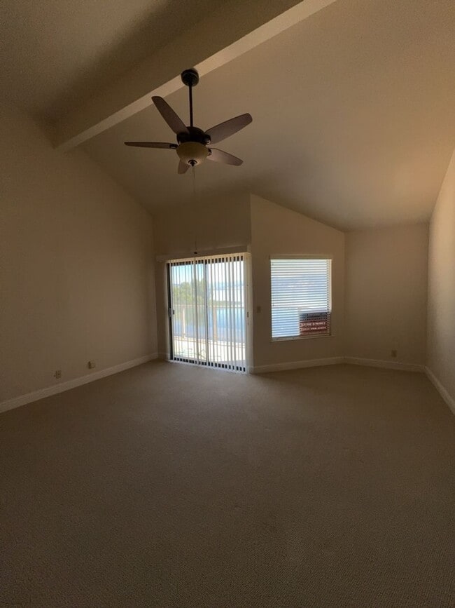 Building Photo - Lakefront Condo