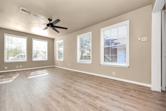 Photo - 2510 Delaware Ave