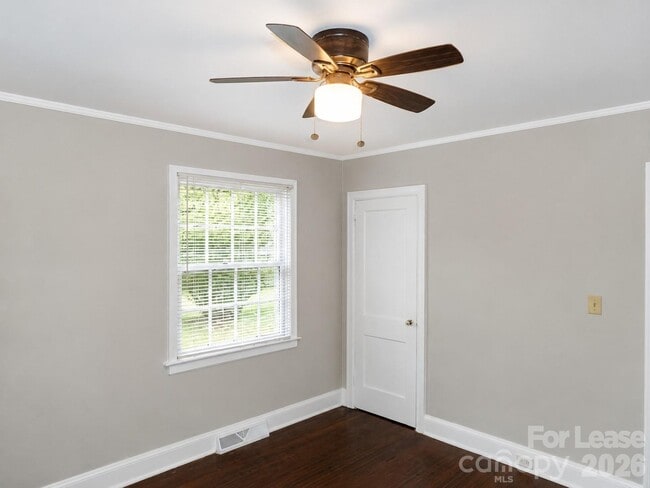 Photo - 2733 Parkway Ave