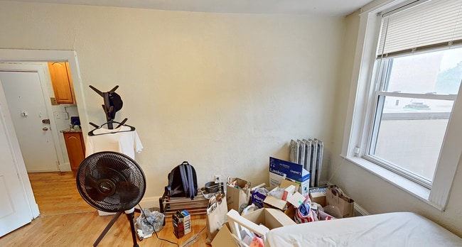 Photo - 142 Hemenway St