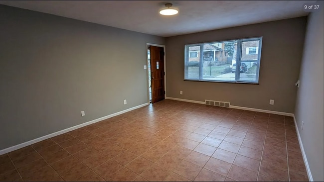 Living room - 3732 Wilmar Dr Unit 1