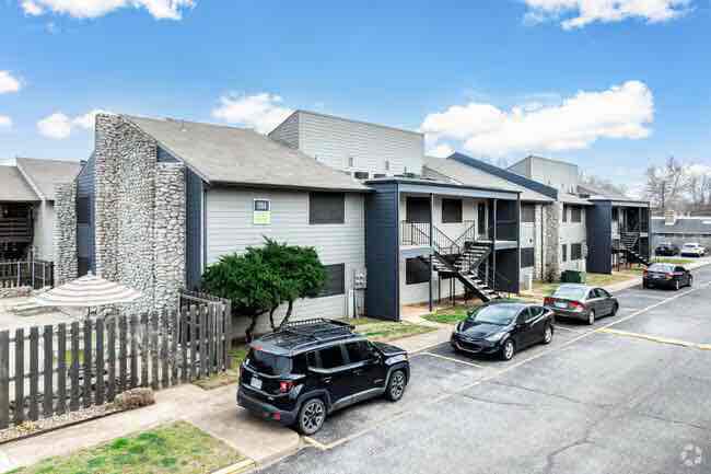 Photo - 1304 Wylie Rd