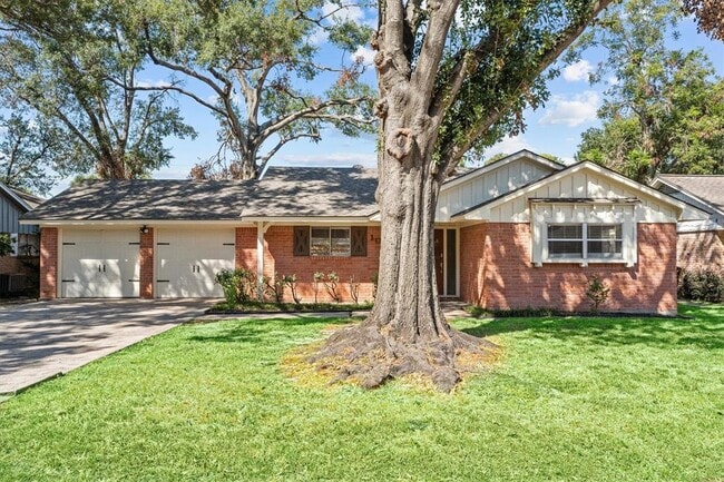 Photo - 10030 Haddington Dr House