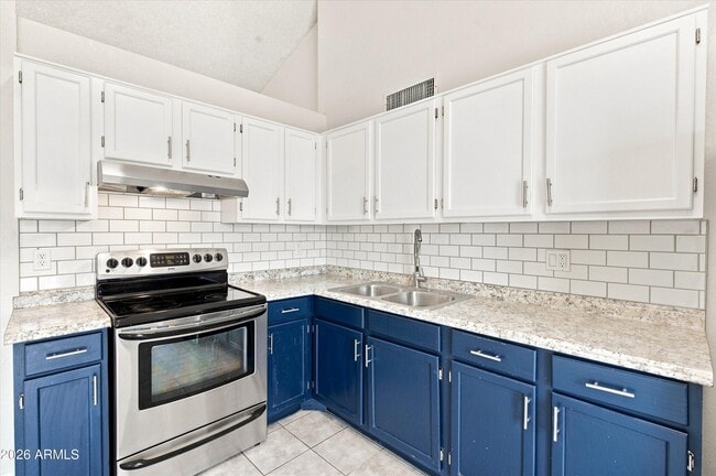 Photo - 5960 W Oregon Ave