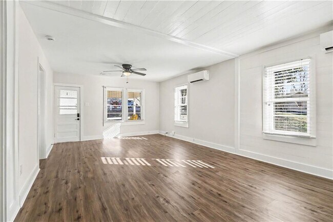 Photo - 257 Stegall Dr