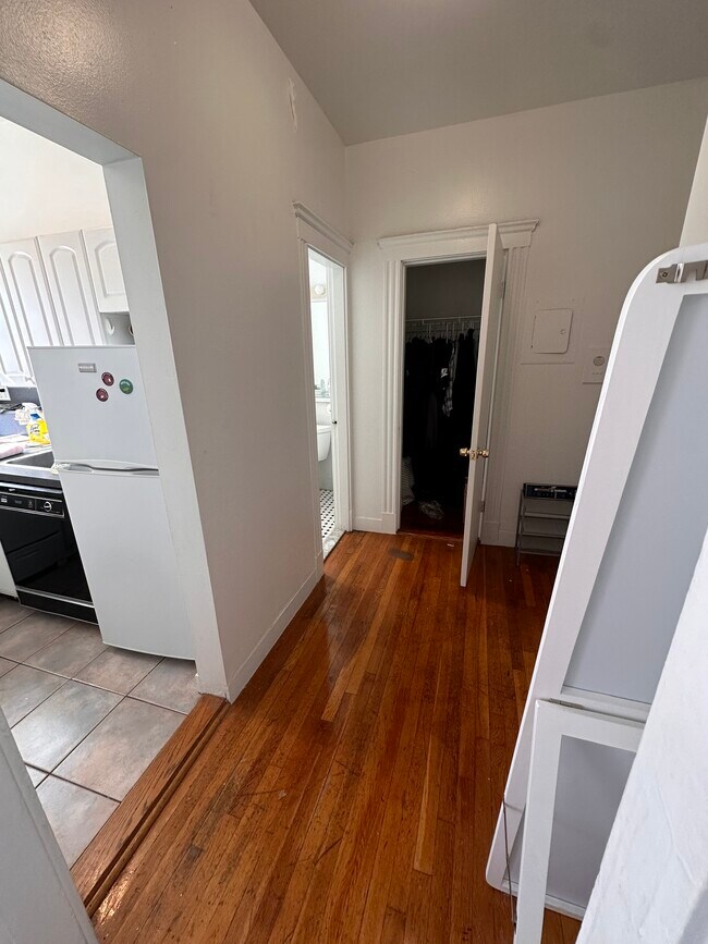 Building Photo - 85 Park Dr Unit 15