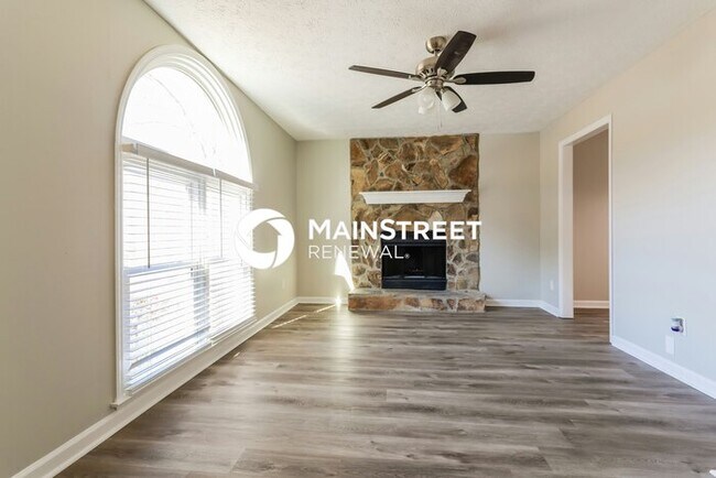 Photo - 4 Bedroom Pet-Friendly Home in Snellville, GA with Main Street Renewal