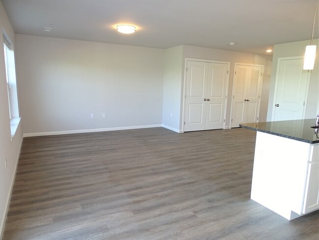 Photo - 6 Cobblestone Ct