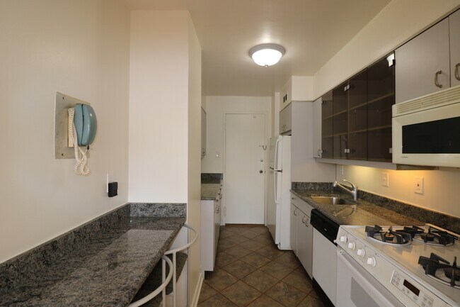 Photo - 2/2 Gem in Grosvenor Park! Unit 406