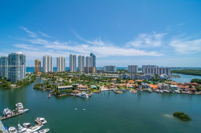 Building Photo - 400 Sunny Isles Blvd Rental