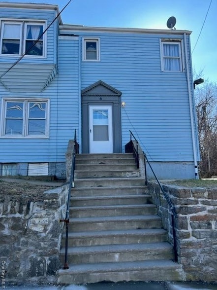 Building Photo - 6 Lockwood Ave Unit 1W Rental