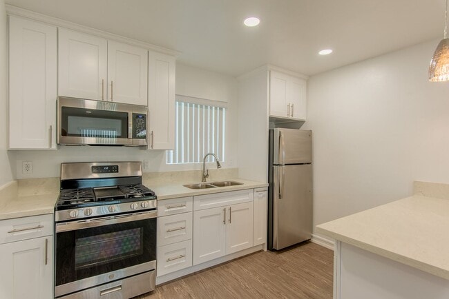 Photo - 462 Davidson St Unit B