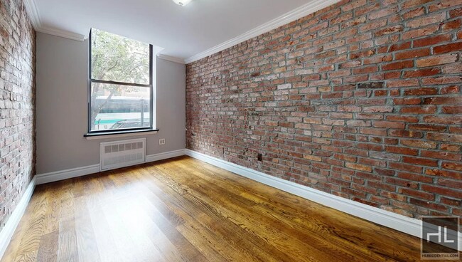 Photo - West 14th Street Unidad 01B