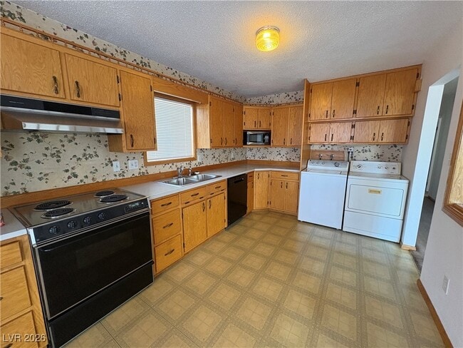 Photo - 4622 W Scott Ave