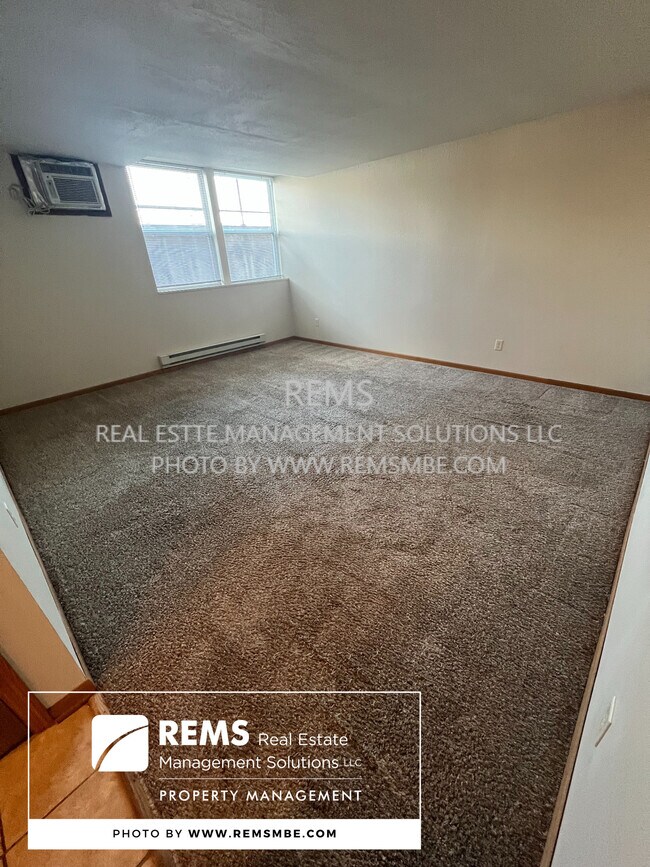 Golden Eagle Apartments