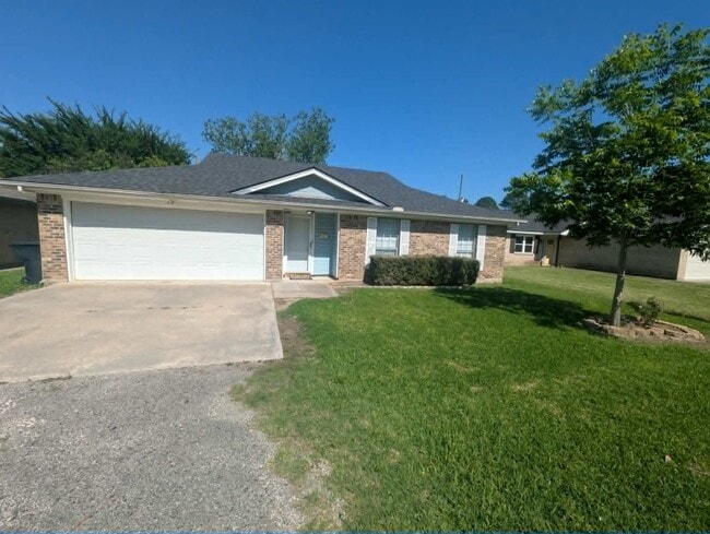 Photo - 617 Hardy Ave