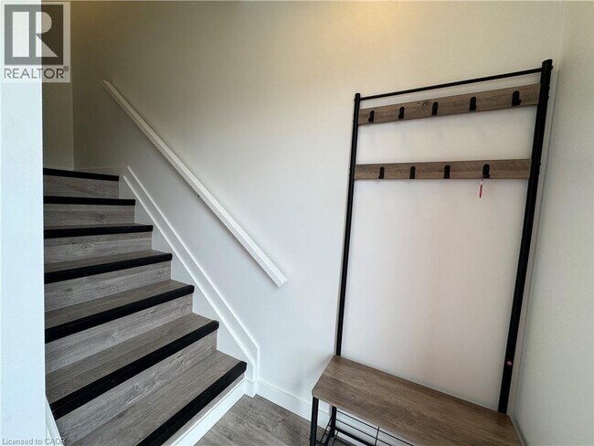 Photo - 133 HighRiver Trl