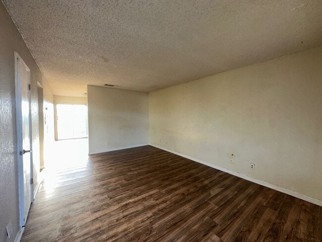 Photo - 1002 Eastside Dr Unidad D