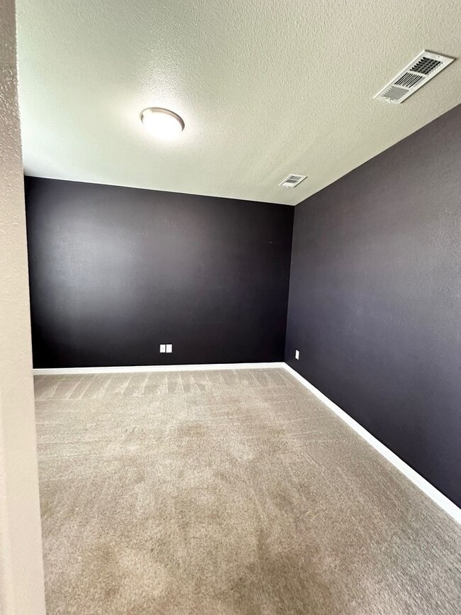 Photo - 4 Bed 3.5 Bath Ready To Rent ASAP!