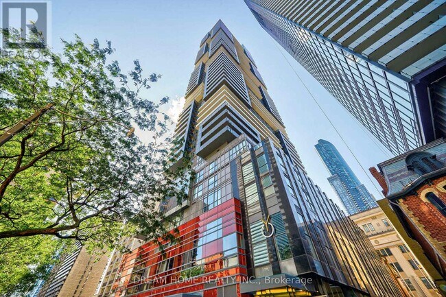 Photo - 7 Grenville St Unit 3303