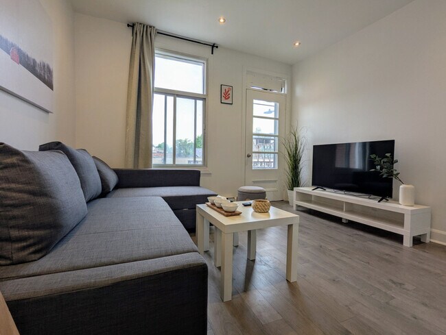 Photo - 4006 Rue Hochelaga Unit ID1240151P