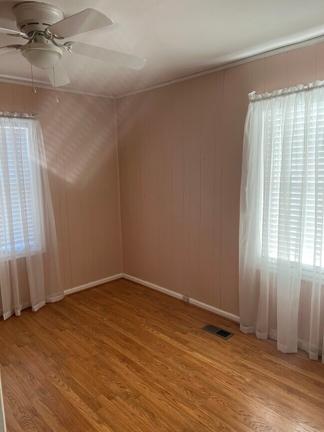 Photo - 108 Circle Dr