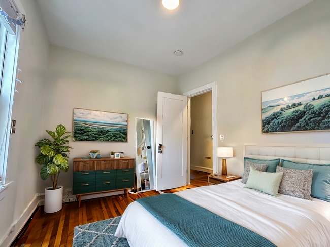 Photo - 839 Parker St Unit 2