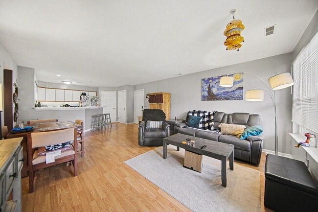 Photo - 1305 Millbrook Trail