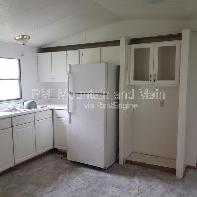 Photo - 319 Iotla Valley Park Rd