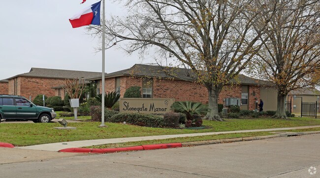 Photo - Stonegate Manor - AFFORDABLE HOUSING