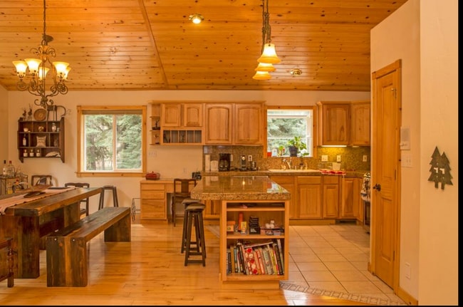 Photo - 10565 Laurelwood Dr House