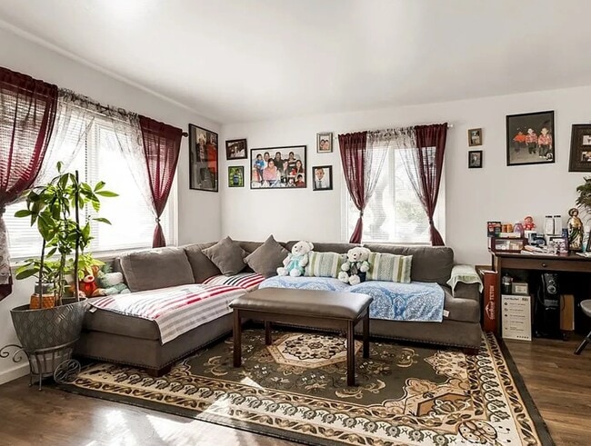 Photo - 1317 Locust St Unit B