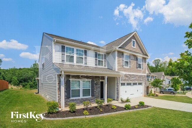 Photo - 1307 Red Deer Dr