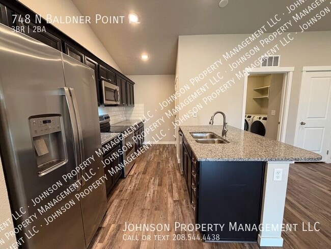 Photo - 748 N Baldner Point Pl