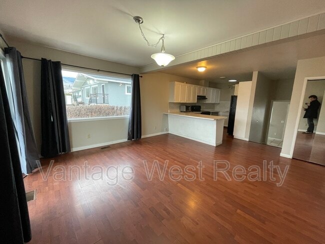 Photo - 155 Hardie Rd