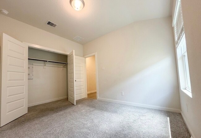 Photo - 5549 Madden Ln