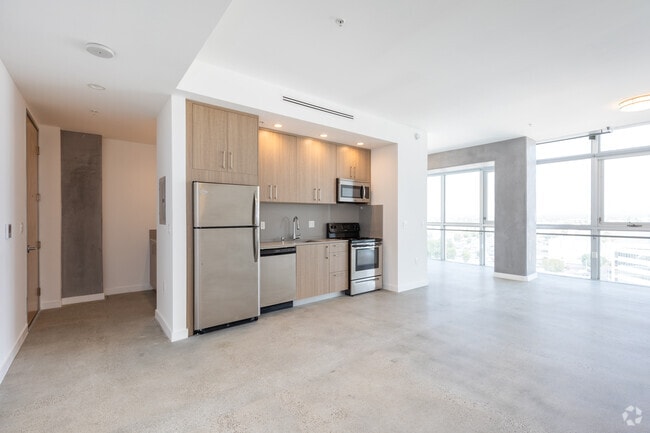 Loft B2 - 650SF (North Side)