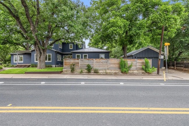 Photo - 2000 Rundell Pl