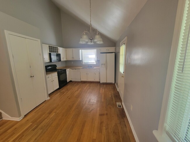 Photo - 1473 Mt Rainier Dr