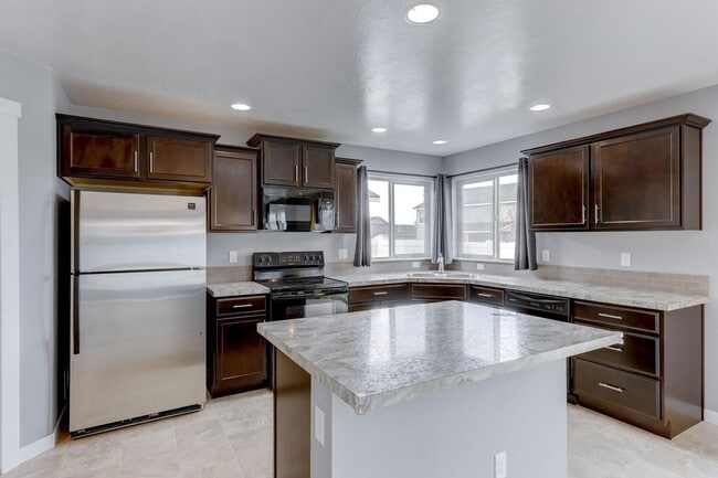 Photo - 4 Bed/2.5 Home In Kuna! - Pets Welcome!