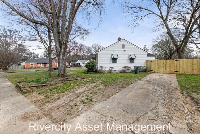 Photo - 4279 Ferndale Rd