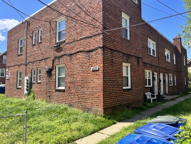 Building Photo - 1120 46th St SE
