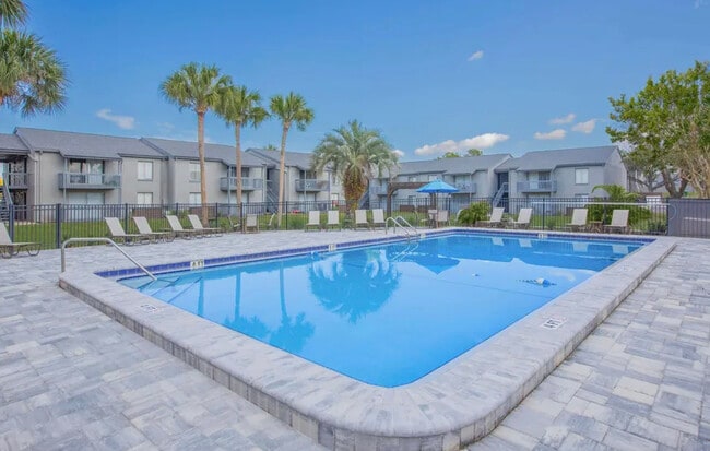 Photo - Oaks on Monument