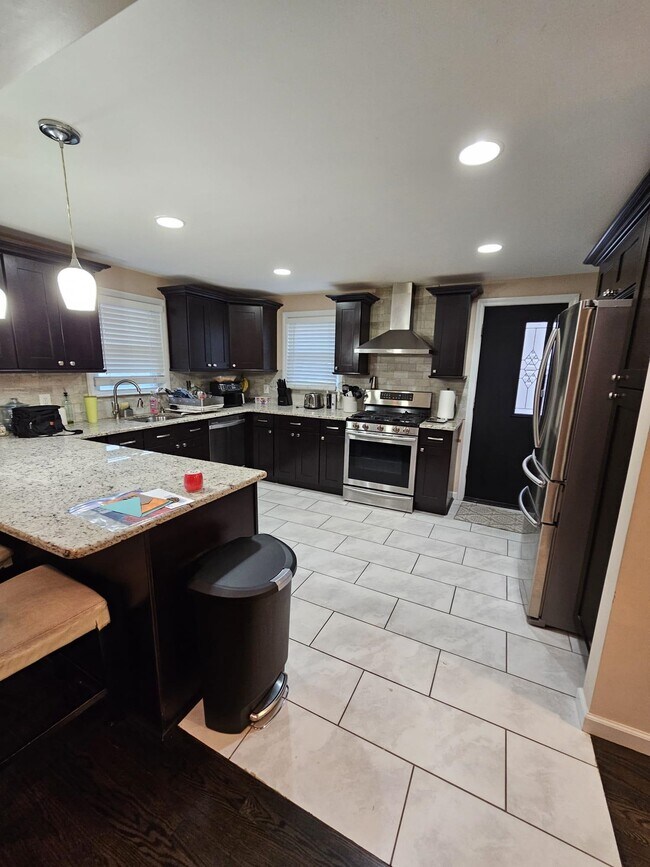 Photo - 121 Canterbury Ave