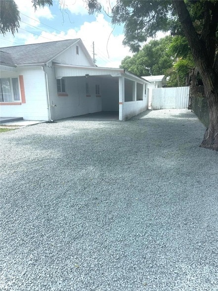 Photo - 5829 12th St Unidad 1