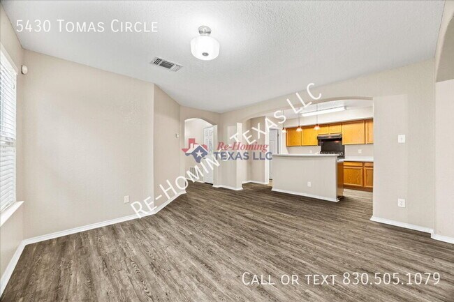 Building Photo - 5430 Tomas Cir.