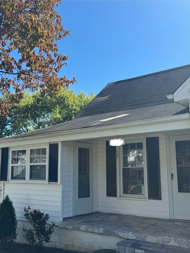 Photo - 1507 Massachusetts Ave